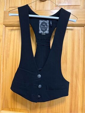 Vtg. Guess Black Fitted Vest with Front Buttons size S